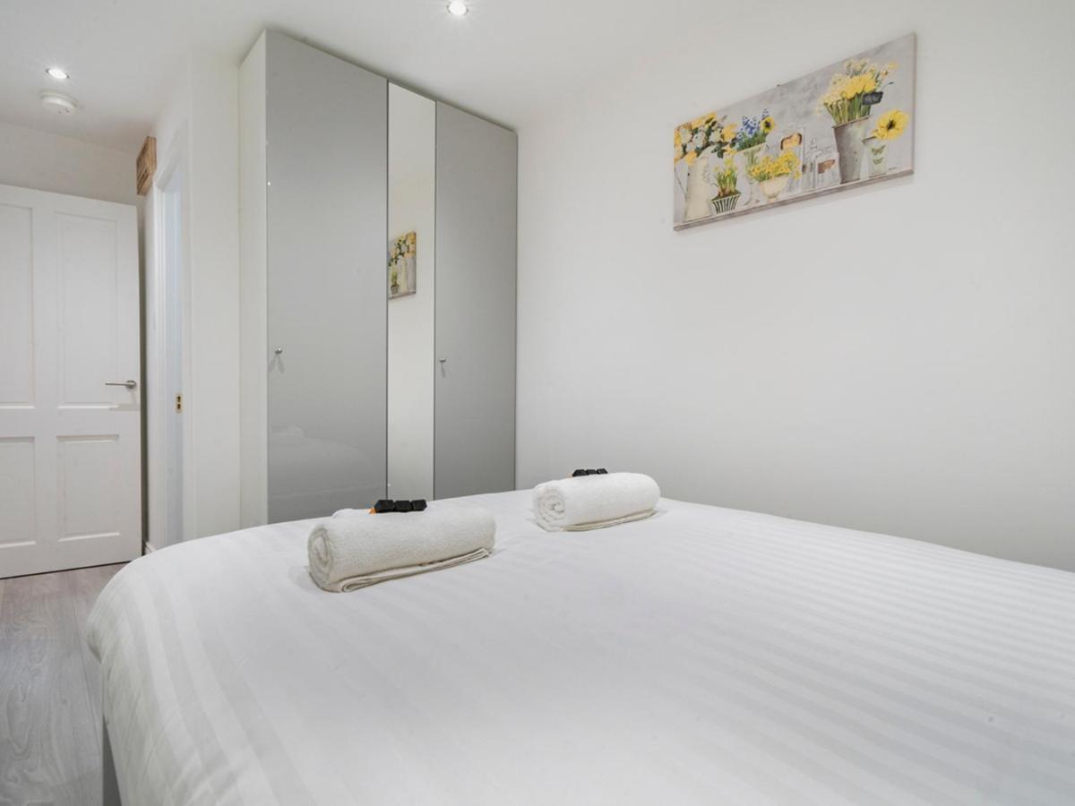 Pass The Keys - Bright & Airy 2Br 2Bath Apt In Perfect Location Belfast Exterior photo
